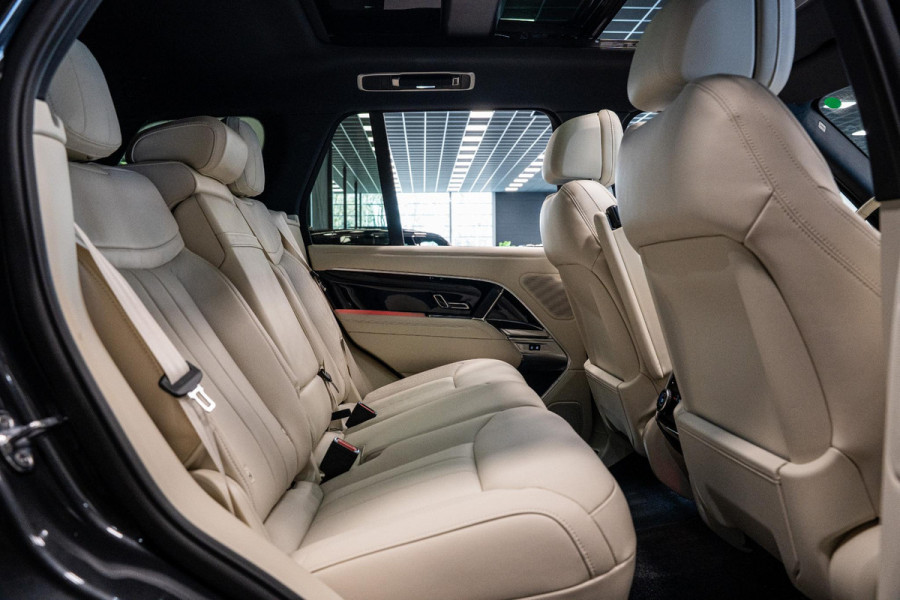 Land Rover Range Rover 3.0 P460e HSE PHEV *Panorama / Meridian / Memory / Ventilatie- & Massage / Soft-Close / Surround-view / HUD*