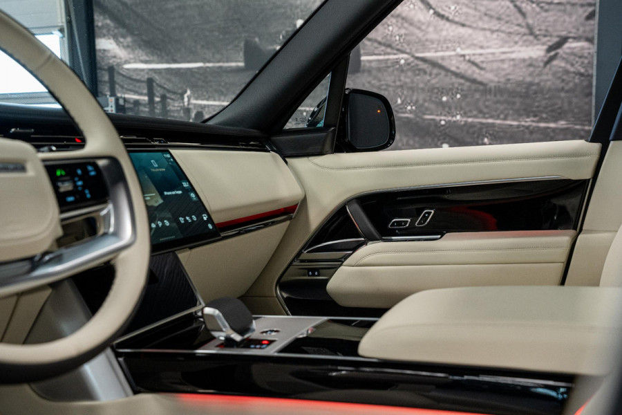 Land Rover Range Rover 3.0 P460e HSE PHEV *Panorama / Meridian / Memory / Ventilatie- & Massage / Soft-Close / Surround-view / HUD*