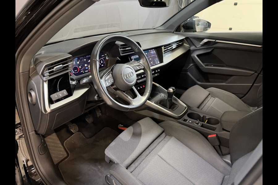Audi A3 Sportback 30 TFSI Business edition | Nieuw model | Virtual cockpit | Carplay | Full LED | Sportstoelen