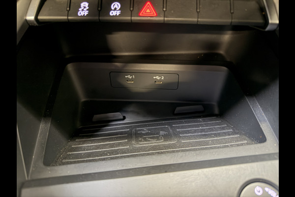 Audi A3 Sportback 30 TFSI Business edition | Nieuw model | Virtual cockpit | Carplay | Full LED | Sportstoelen