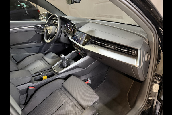 Audi A3 Sportback 30 TFSI Business edition | Nieuw model | Virtual cockpit | Carplay | Full LED | Sportstoelen