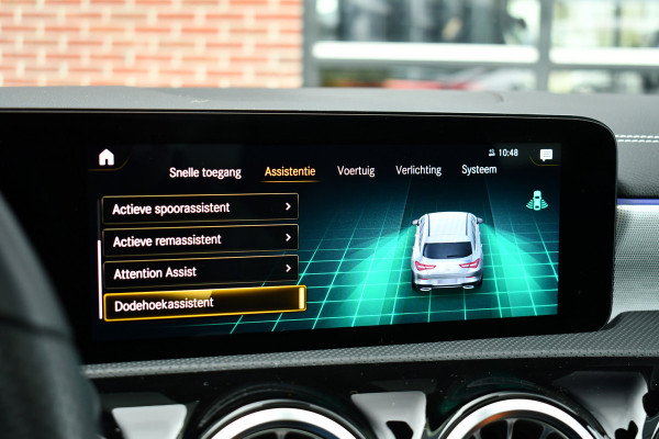 Mercedes-Benz CLA-Klasse Shooting Brake 250 e AMG Pano 360-cam Night 19inch