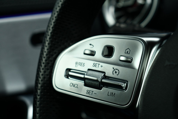 Mercedes-Benz CLA-Klasse Shooting Brake 250 e AMG Pano 360-cam Night 19inch