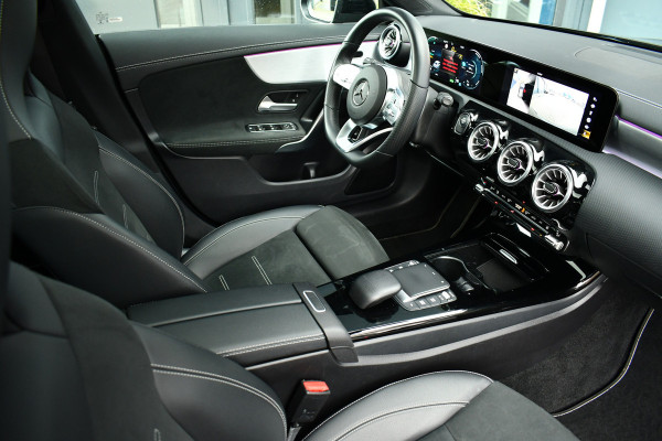 Mercedes-Benz CLA-Klasse Shooting Brake 250 e AMG Pano 360-cam Night 19inch