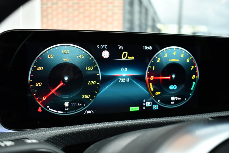 Mercedes-Benz CLA-Klasse Shooting Brake 250 e AMG Pano 360-cam Night 19inch