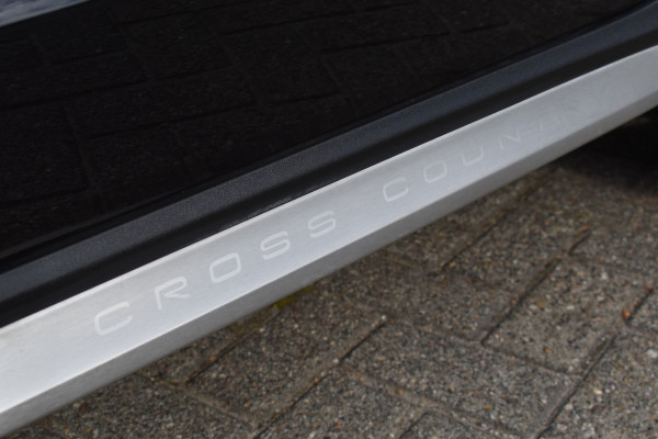 Volvo V60 Cross Country B5 265PK Automaat AWD Pro | Trekhaak | ACC | Blis | Camera | Styling kit | 20"LMV
