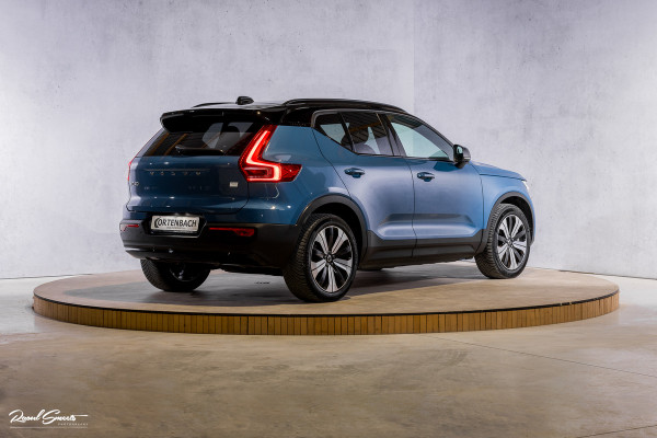 Volvo XC40 Recharge Twin Ultimate 78 kWh | Zwenkbare trekhaak | Panorama dak | Adaptieve cruise | Blis | Harman Kardon |