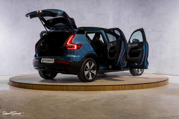 Volvo XC40 Recharge Twin Ultimate 78 kWh | Zwenkbare trekhaak | Panorama dak | Adaptieve cruise | Blis | Harman Kardon |