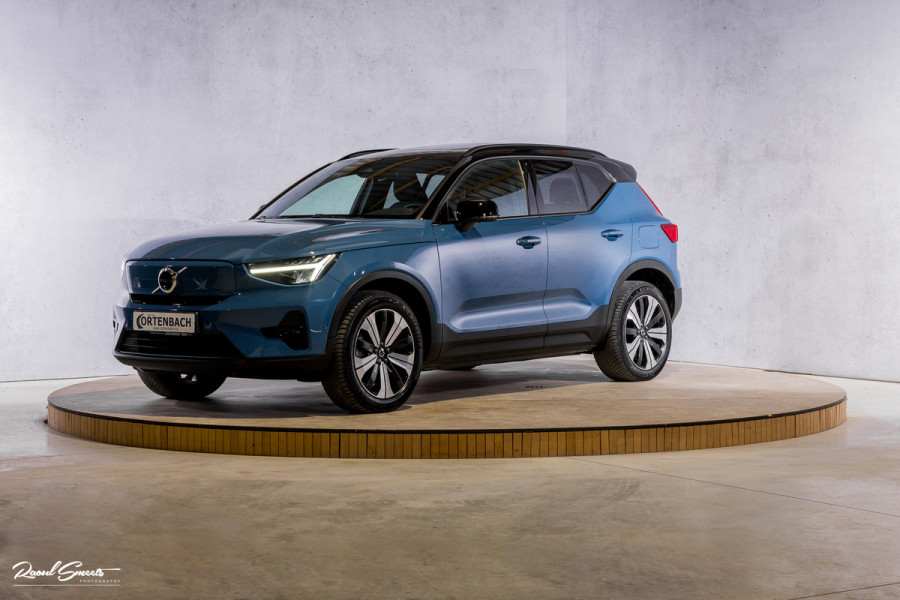 Volvo XC40 Recharge Twin Ultimate 78 kWh | Zwenkbare trekhaak | Panorama dak | Adaptieve cruise | Blis | Harman Kardon |
