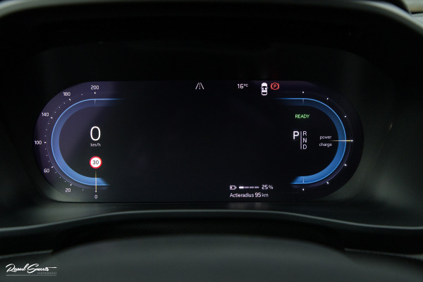 Volvo XC40 Recharge Twin Ultimate 78 kWh | Zwenkbare trekhaak | Panorama dak | Adaptieve cruise | Blis | Harman Kardon |