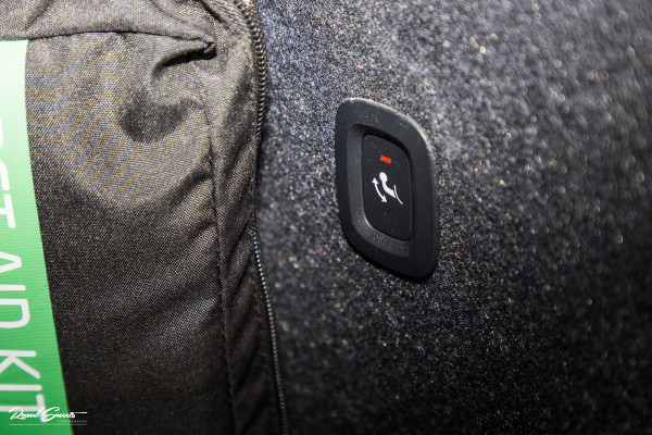 Volvo XC40 Recharge Twin Ultimate 78 kWh | Zwenkbare trekhaak | Panorama dak | Adaptieve cruise | Blis | Harman Kardon |