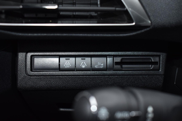 Peugeot 5008 1.2 PureTech 130PK Aut. GT Back Pack | 7 Zits | Navi | Camera | 19 Inch LM | Incl. garantie