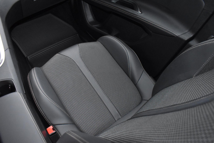 Peugeot 5008 1.2 PureTech 130PK Aut. GT Back Pack | 7 Zits | Navi | Camera | 19 Inch LM | Incl. garantie