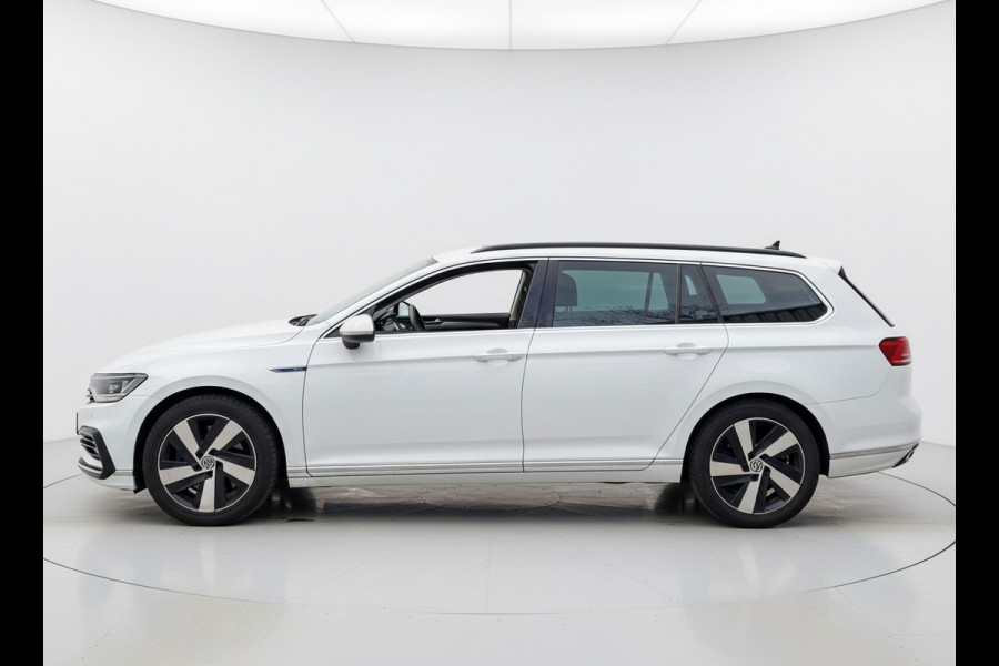 Volkswagen Passat Variant 218PK DSG HYBRID GTE BUSINESS TREKHAAK/CAMERA/NAVI/VIRTUAL