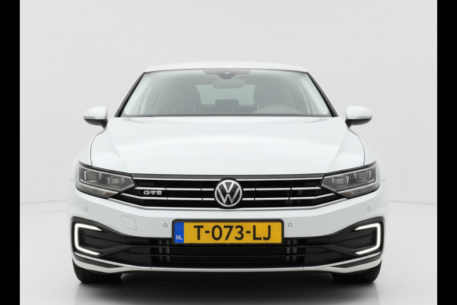 Volkswagen Passat Variant 218PK DSG HYBRID GTE BUSINESS TREKHAAK/CAMERA/NAVI/VIRTUAL