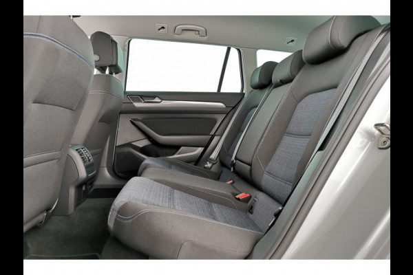 Volkswagen Passat Variant 218PK DSG HYBRID GTE BUSINESS TREKHAAK/CAMERA/NAVI/VIRTUAL