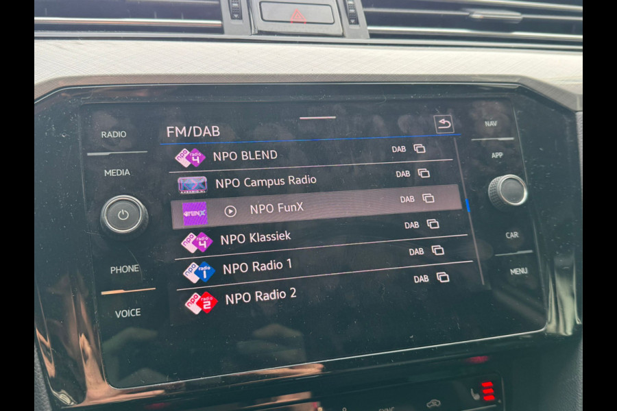 Volkswagen Passat Variant 218PK DSG HYBRID GTE BUSINESS TREKHAAK/CAMERA/NAVI/VIRTUAL