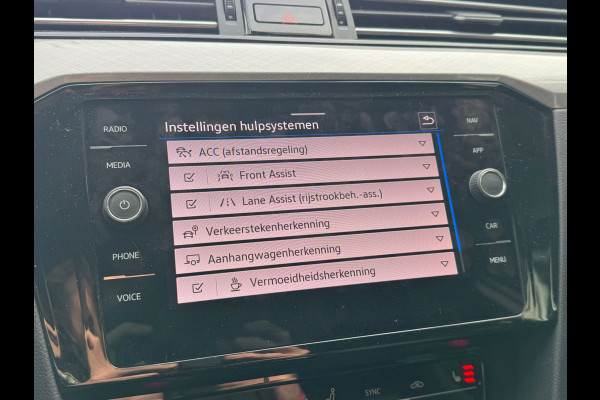 Volkswagen Passat Variant 218PK DSG HYBRID GTE BUSINESS TREKHAAK/CAMERA/NAVI/VIRTUAL