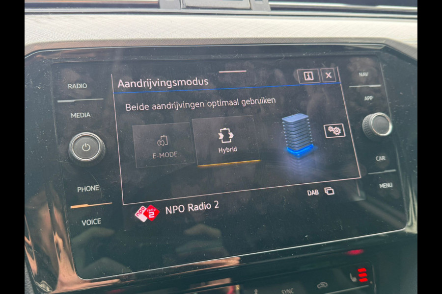 Volkswagen Passat Variant 218PK DSG HYBRID GTE BUSINESS TREKHAAK/CAMERA/NAVI/VIRTUAL