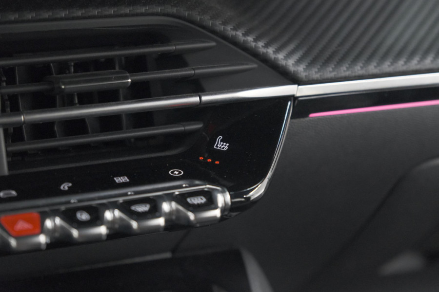 Peugeot e-2008 EV GT 50 kWh | Camera | Alcantara Pakket | Adaptieve Cruise Control | Stoelverwarming | Dodehoekdetectie