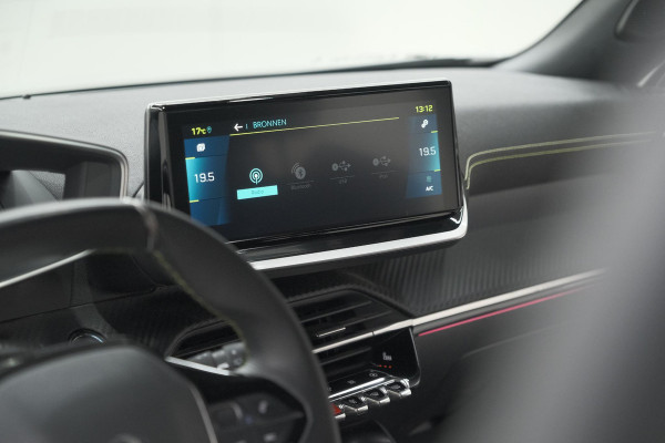 Peugeot e-2008 EV GT 50 kWh | Camera | Alcantara Pakket | Adaptieve Cruise Control | Stoelverwarming | Dodehoekdetectie