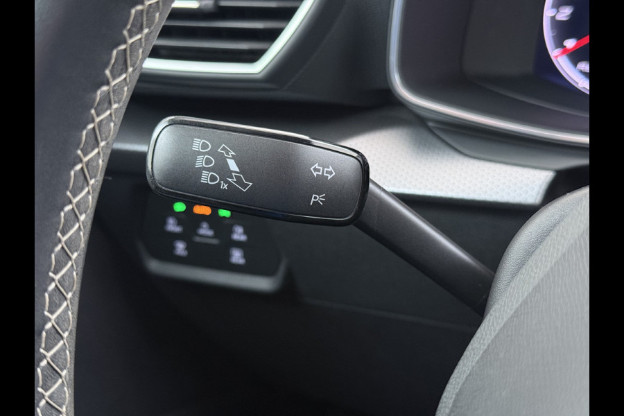 Seat Leon Sportstourer 1.5T 131pk NWE Model Trekhaak Camera Adaptive-Cruise Navi Ecc Virtual Cockpit Apple Carplay/Android Auto Pdc Style  Lmv Led DAB Keyless Isofix Front assist Regensensor Bluetooth Rijstrooksensor 1e Eigenaar Origineel Nederlandse Auto