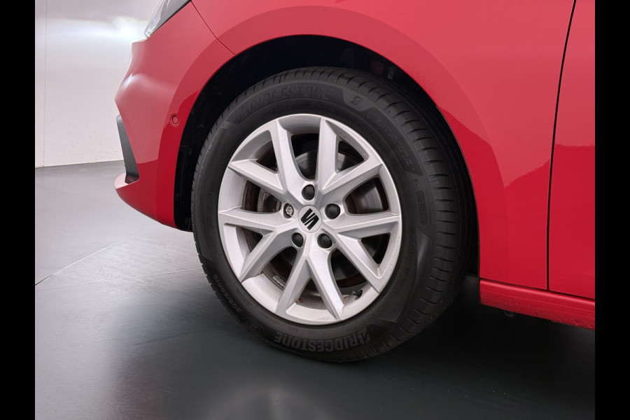 Seat Leon Sportstourer 1.5T 131pk NWE Model Trekhaak Camera Adaptive-Cruise Navi Ecc Virtual Cockpit Apple Carplay/Android Auto Pdc Style  Lmv Led DAB Keyless Isofix Front assist Regensensor Bluetooth Rijstrooksensor 1e Eigenaar Origineel Nederlandse Auto