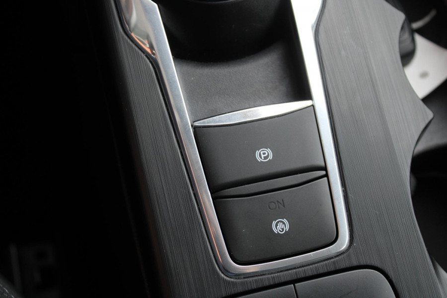 Ford Kuga 2.5 PHEV Titanium | 21.000 KM ! | Winterpack | Camera | Adaptive cruise control