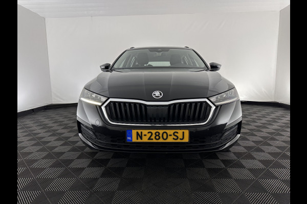 Škoda Octavia Combi 1.4 TSI iV PHEV Business Edition (Plug-in) (INCL-BTW) *FULL-LED | DIGI-COCKPIT | COMFORTSEATS | NAVI-FULLMAP | PRIVACY-GLASS | DAB | SHIFTPADDLES | ECC | PDC | CRUISE | TOWBAR | 18''ALU*