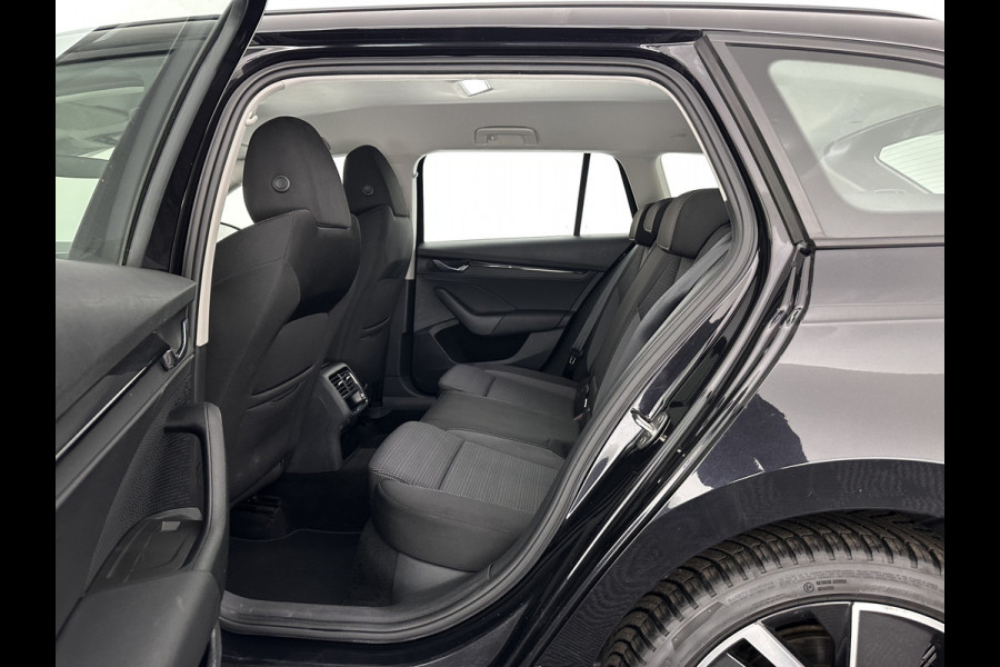 Škoda Octavia Combi 1.4 TSI iV PHEV Business Edition (Plug-in) (INCL-BTW) *FULL-LED | DIGI-COCKPIT | COMFORTSEATS | NAVI-FULLMAP | PRIVACY-GLASS | DAB | SHIFTPADDLES | ECC | PDC | CRUISE | TOWBAR | 18''ALU*