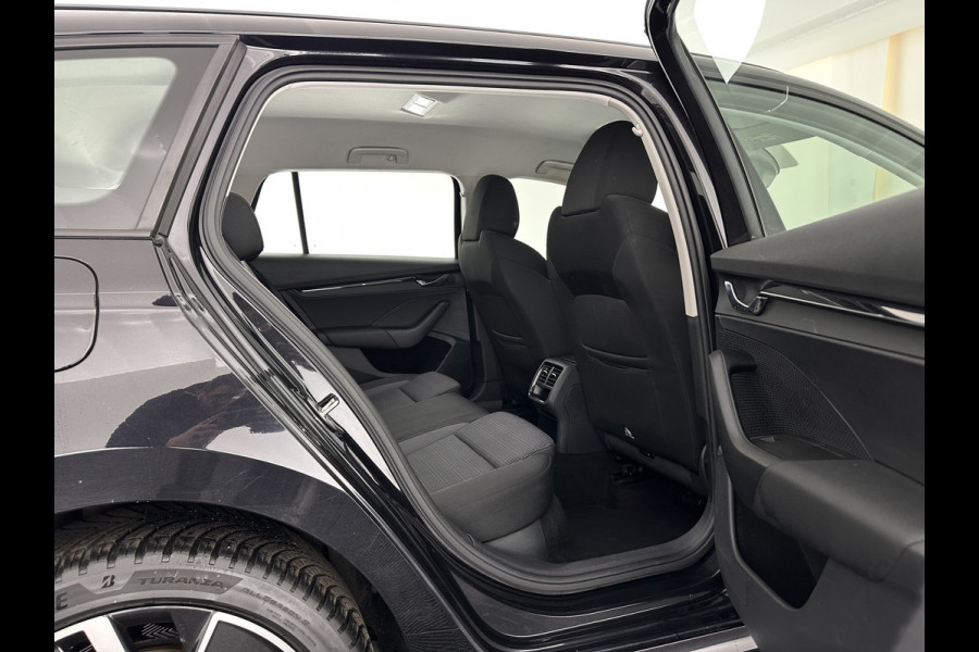 Škoda Octavia Combi 1.4 TSI iV PHEV Business Edition (Plug-in) (INCL-BTW) *FULL-LED | DIGI-COCKPIT | COMFORTSEATS | NAVI-FULLMAP | PRIVACY-GLASS | DAB | SHIFTPADDLES | ECC | PDC | CRUISE | TOWBAR | 18''ALU*