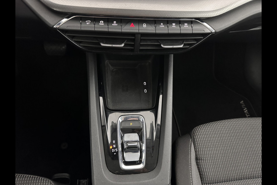 Škoda Octavia Combi 1.4 TSI iV PHEV Business Edition (Plug-in) (INCL-BTW) *FULL-LED | DIGI-COCKPIT | COMFORTSEATS | NAVI-FULLMAP | PRIVACY-GLASS | DAB | SHIFTPADDLES | ECC | PDC | CRUISE | TOWBAR | 18''ALU*