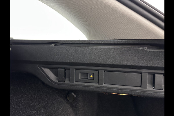 Škoda Octavia Combi 1.4 TSI iV PHEV Business Edition (Plug-in) (INCL-BTW) *FULL-LED | DIGI-COCKPIT | COMFORTSEATS | NAVI-FULLMAP | PRIVACY-GLASS | DAB | SHIFTPADDLES | ECC | PDC | CRUISE | TOWBAR | 18''ALU*