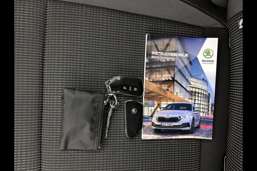 Škoda Octavia Combi 1.4 TSI iV PHEV Business Edition (Plug-in) (INCL-BTW) *FULL-LED | DIGI-COCKPIT | COMFORTSEATS | NAVI-FULLMAP | PRIVACY-GLASS | DAB | SHIFTPADDLES | ECC | PDC | CRUISE | TOWBAR | 18''ALU*