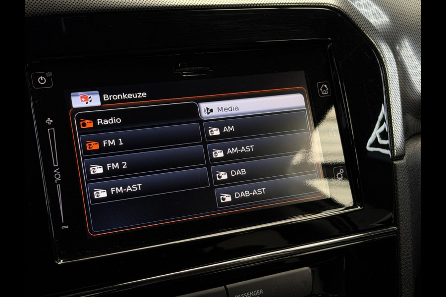Suzuki Vitara 1.4 Boosterjet Style Smart Hybrid CarPlay