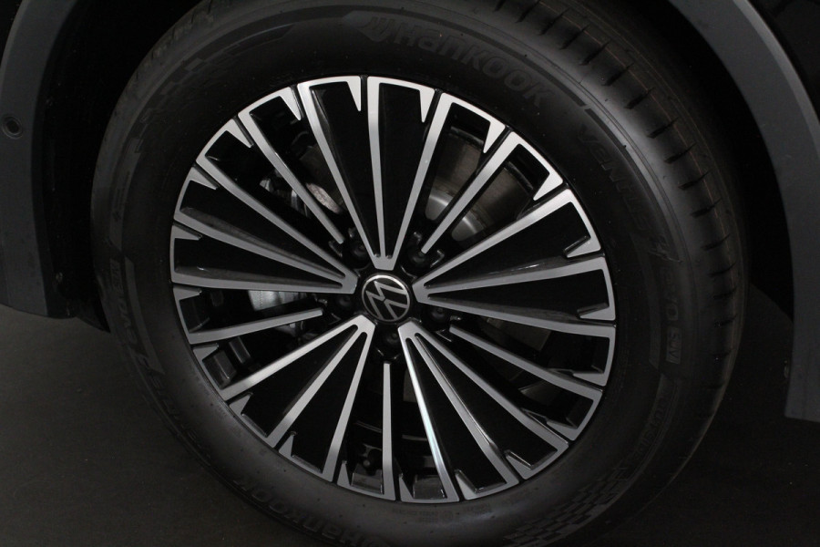 Volkswagen Tiguan 1.5 eHybrid Life Edition > (nieuw) Grenadilla Black/18inch/IQ/Design-pakket/Winterpakket Plus...