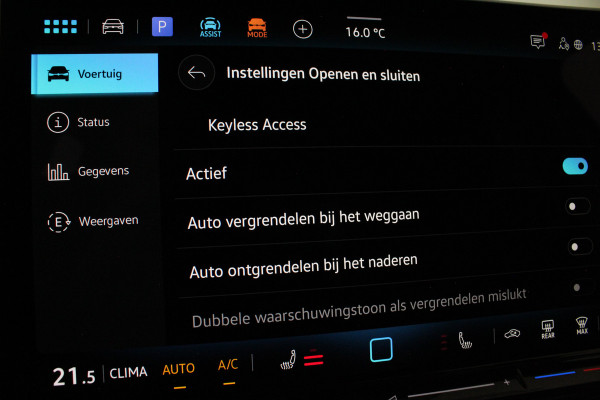 Volkswagen Tiguan 1.5 eHybrid Life Edition > (nieuw) Grenadilla Black/18inch/IQ/Design-pakket/Winterpakket Plus...