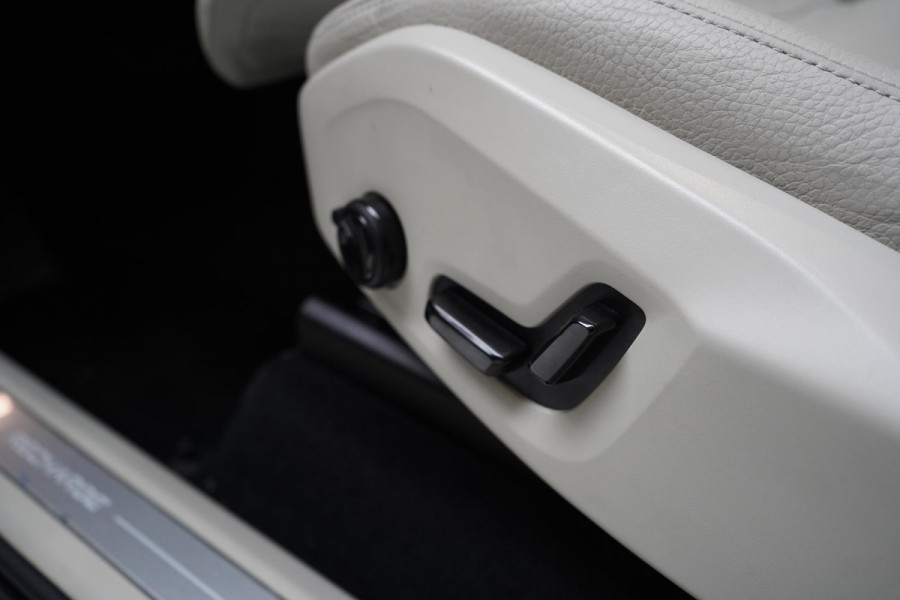 Volvo XC90 2.0 T8 Recharge AWD Ultimate Bright | SoH 99% | Panoramadak | Harman-Kardon | Leder | Memory | Blind-Spot