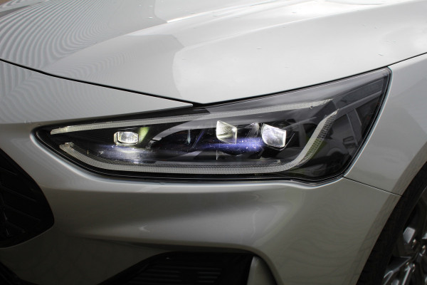 Ford FOCUS Wagon 1.0 EcoBoost Hybrid 155PK ST Line X | Panoramadak | Trekhaak | Matrix | Sync4