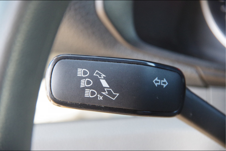 Volkswagen Crafter 35 2.0 TDI L3H2 3-ZITS, 140PK AUT. STANDKACHEL, GEV. ERGO COMFORT STOEL, CRUISE, NAVI, AIRCO