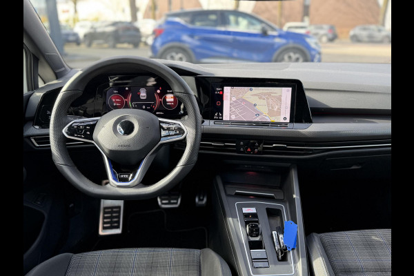 Volkswagen Golf 1.4 eHybrid GTE € 24.900,- VOOR € 22.877,- UW LENTEVOORDEEL € 2.023,-! | RECENT ONDERHOUD GEHAD| STOEL + STUURWIELVERWARMING | ACHTERUITRIJ CAMERA | ADAPTIEVE CRUISE | 19 INCH | INCL. 12 MND BOVAG GARANTIE