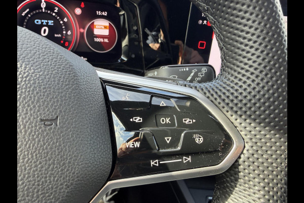 Volkswagen Golf 1.4 eHybrid GTE € 24.900,- VOOR € 22.877,- UW LENTEVOORDEEL € 2.023,-! | RECENT ONDERHOUD GEHAD| STOEL + STUURWIELVERWARMING | ACHTERUITRIJ CAMERA | ADAPTIEVE CRUISE | 19 INCH | INCL. 12 MND BOVAG GARANTIE