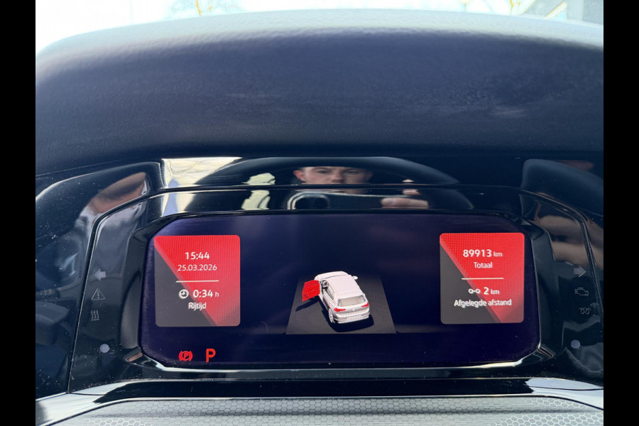 Volkswagen Golf 1.4 eHybrid GTE € 24.900,- VOOR € 22.877,- UW LENTEVOORDEEL € 2.023,-! | RECENT ONDERHOUD GEHAD| STOEL + STUURWIELVERWARMING | ACHTERUITRIJ CAMERA | ADAPTIEVE CRUISE | 19 INCH | INCL. 12 MND BOVAG GARANTIE