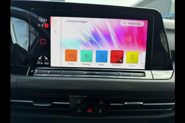 Volkswagen Golf 1.4 eHybrid GTE € 24.900,- VOOR € 22.877,- UW LENTEVOORDEEL € 2.023,-! | RECENT ONDERHOUD GEHAD| STOEL + STUURWIELVERWARMING | ACHTERUITRIJ CAMERA | ADAPTIEVE CRUISE | 19 INCH | INCL. 12 MND BOVAG GARANTIE