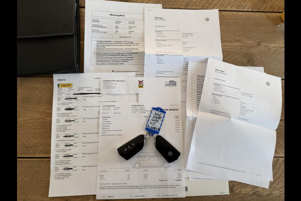 Volkswagen Golf 1.4 eHybrid GTE € 24.900,- VOOR € 22.877,- UW LENTEVOORDEEL € 2.023,-! | RECENT ONDERHOUD GEHAD| STOEL + STUURWIELVERWARMING | ACHTERUITRIJ CAMERA | ADAPTIEVE CRUISE | 19 INCH | INCL. 12 MND BOVAG GARANTIE