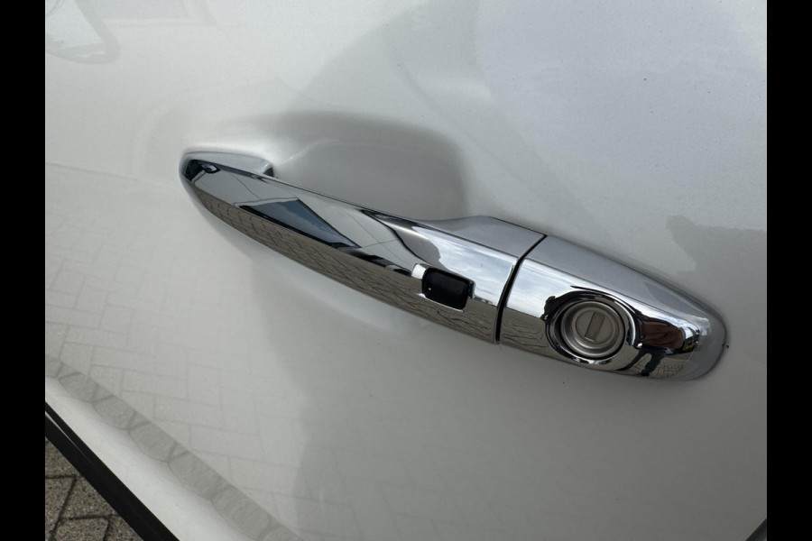 Kia e-Niro ExecutiveLine 64 kWh | JBL audio | Stoel verwarming en ventilatie | Stuurverwarming | Lederen | Dodehoek detectie | Navigatie | Apple Carplay / Android Auto | Elektrisch bedienbare bestuurdersstoel met geheugen