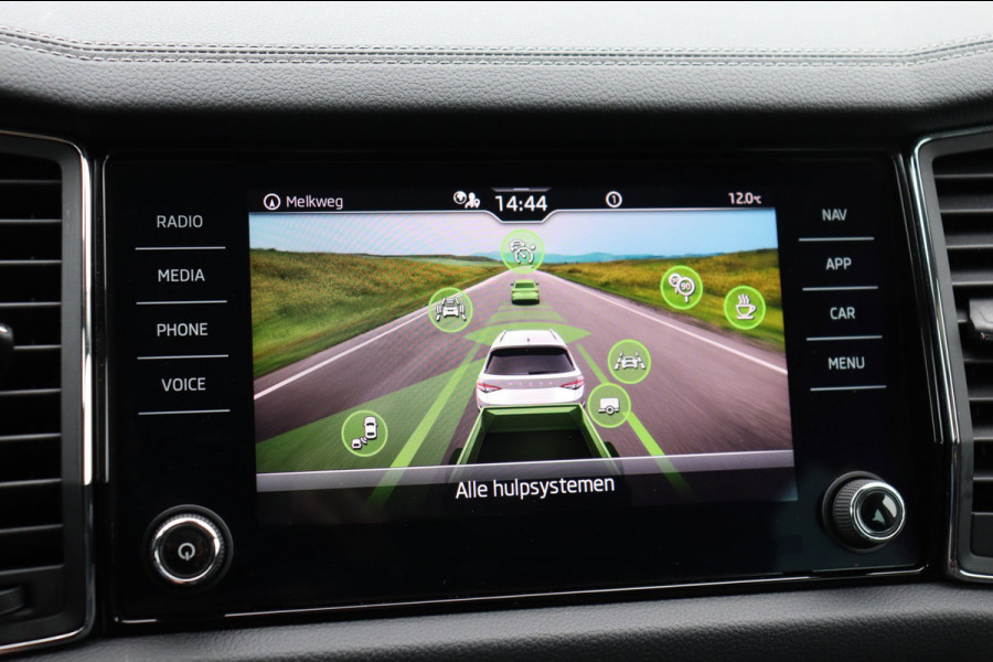 Škoda Kodiaq 1.5 TSI Business Edition pano-dak el.trekhaak camera nw.model