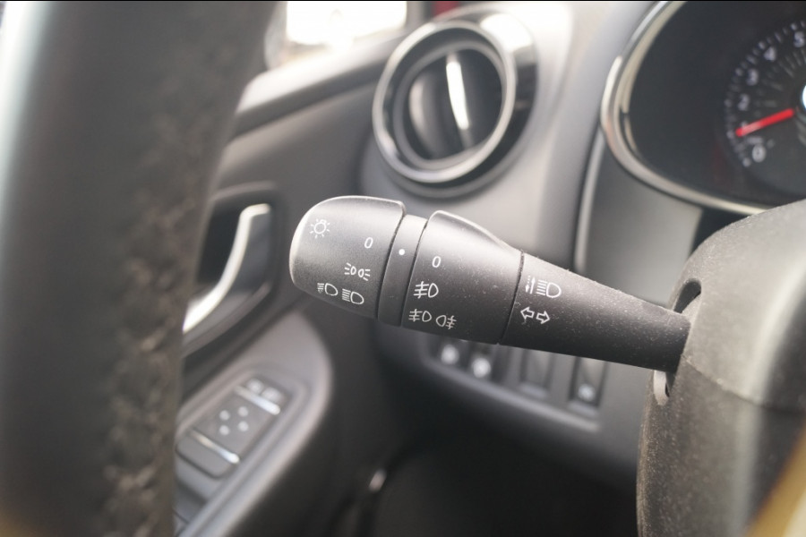 Renault Clio Estate 0.9 TCe 90pk Limited -NAVI-AIRCO-PDC-TREKHAAK-LED-