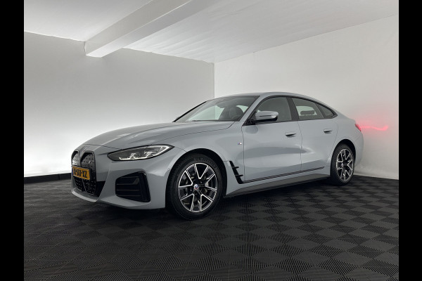 BMW i4 eDrive40 84 kWh M-Sport *M50 JAHRE* [ 3-Fase-11 kW ] {SOH-96%} (INCL-BTW) *LEATHER-ALCANTARA | FULL-LED | ADAPTIVE-CRUISE | HEATED-SPORTSEATS | CAMERA | DAB | DIGI-COCKPIT | NAVI-FULLMAP | AMBIENT-LIGHT | ECC | PDC | CARPLAY | KEYLESS | SHIFTPADDLES | 18