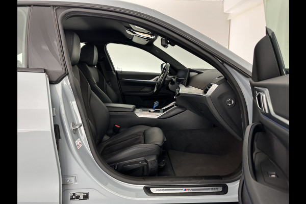 BMW i4 eDrive40 84 kWh M-Sport *M50 JAHRE* [ 3-Fase-11 kW ] {SOH-96%} (INCL-BTW) *LEATHER-ALCANTARA | FULL-LED | ADAPTIVE-CRUISE | HEATED-SPORTSEATS | CAMERA | DAB | DIGI-COCKPIT | NAVI-FULLMAP | AMBIENT-LIGHT | ECC | PDC | CARPLAY | KEYLESS | SHIFTPADDLES | 18